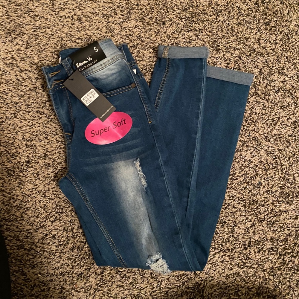 Between Us Rolled Cuff Jeans